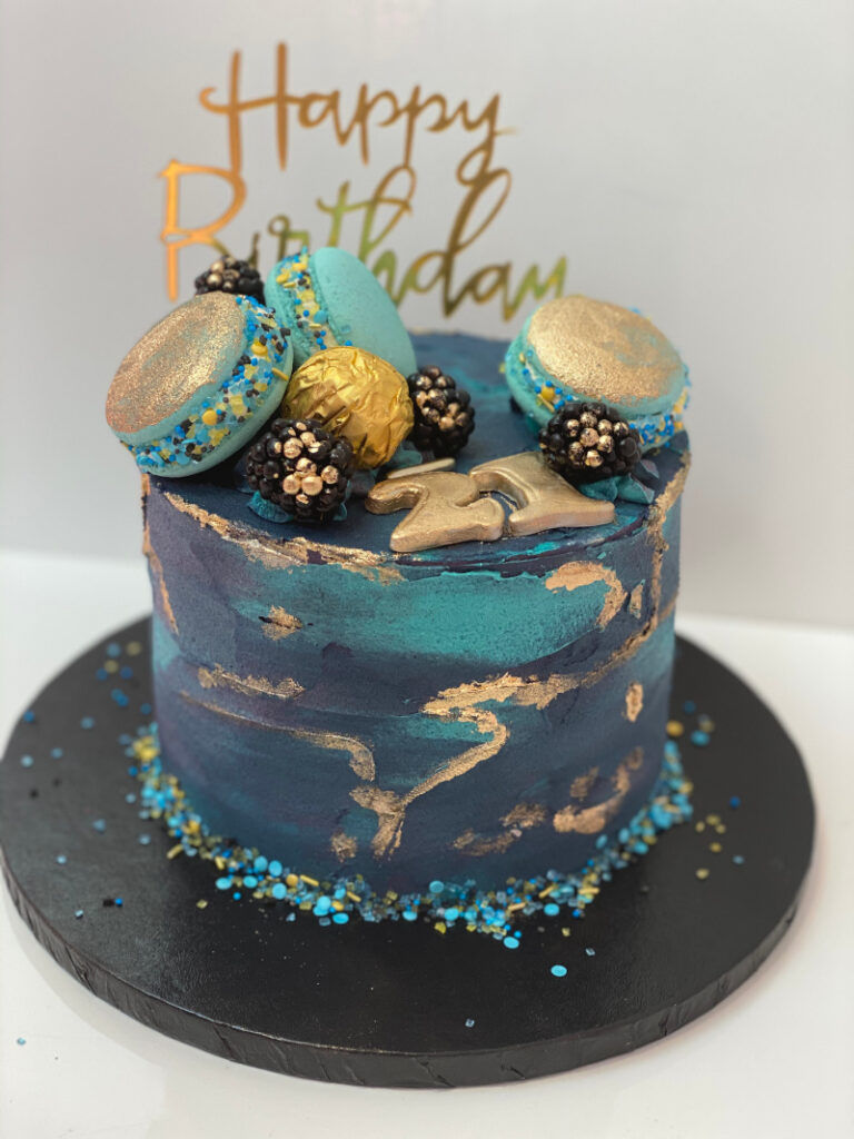 zanger Merchandiser Dek de tafel Verjaardag – LVLY Cakes and Cupcakes